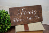 Favors wedding sign. Rustic wedding sign. Please take a favor. Wedding decor. Wedding signs. Favors decor. Wedding table sign. Favors table.