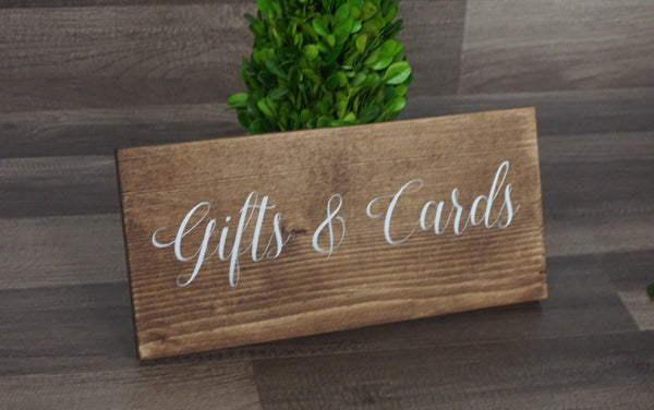 Gifts & Cards sign. Rustic cards and gifts. Wedding table sign. Rustic wedding. Wedding sign. Rustic wedding decor. Gifts sign. Cards sign.
