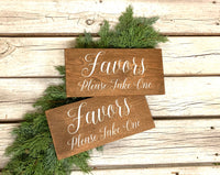 Favors wedding sign. Rustic wedding sign. Please take a favor. Wedding decor. Wedding signs. Favors decor. Wedding table sign. Favors table.